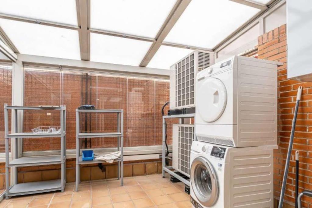Impresionante Apartamento De 4 Dormitorios 3 Banos Y 2 Plazas De Garaje Мадрид Екстериор снимка