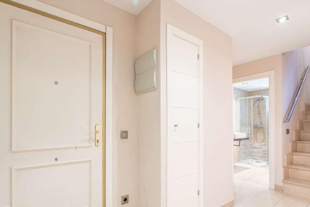 Impresionante Apartamento De 4 Dormitorios 3 Banos Y 2 Plazas De Garaje Мадрид Екстериор снимка