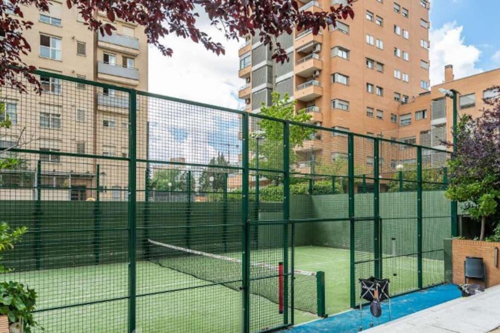 Impresionante Apartamento De 4 Dormitorios 3 Banos Y 2 Plazas De Garaje Мадрид Екстериор снимка